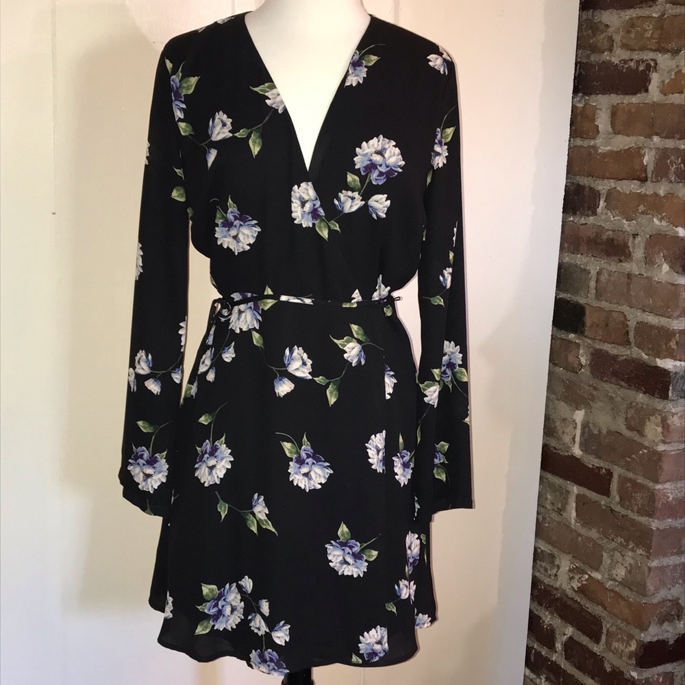 Lush Wrap Dress Black Floral
